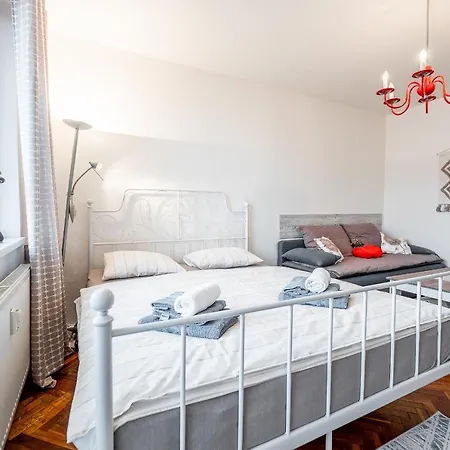 Palarikova Whole In Center Apartment Kosice