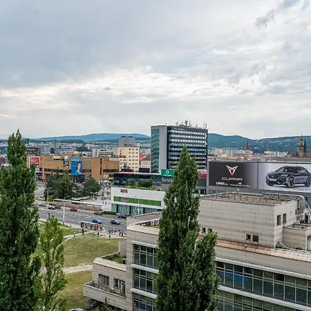Palarikova Whole In Center Apartment